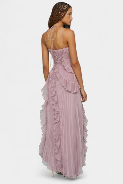 Bia Vestido Halter con Volantes Plisados y Tono Lila Etéreo