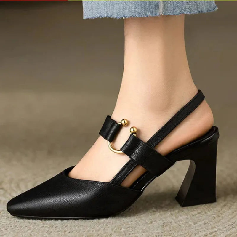 DIADA | Zapatos de Tacón para un Estilo de Vida Activo
