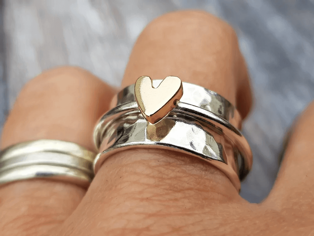 Mely - Anillo de plata corazón dorado