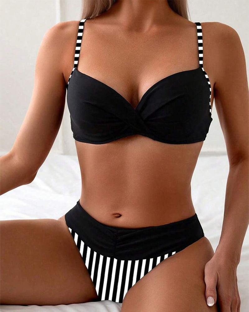Bikini Sexy a Rayas de Contraste