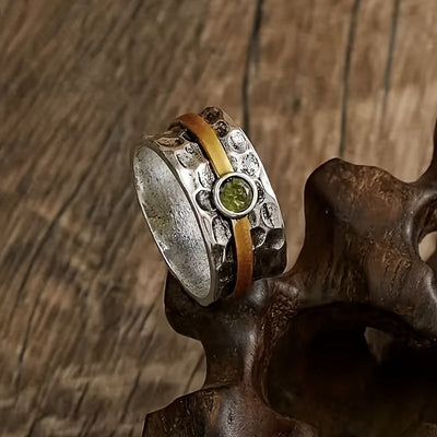 Anillo de zirconio verde elegante