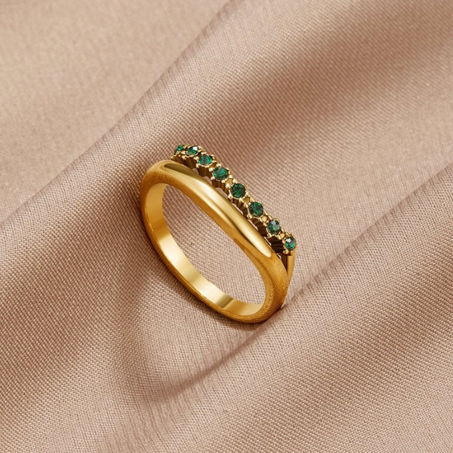 Mary - Anillo apilado en verde esmeralda