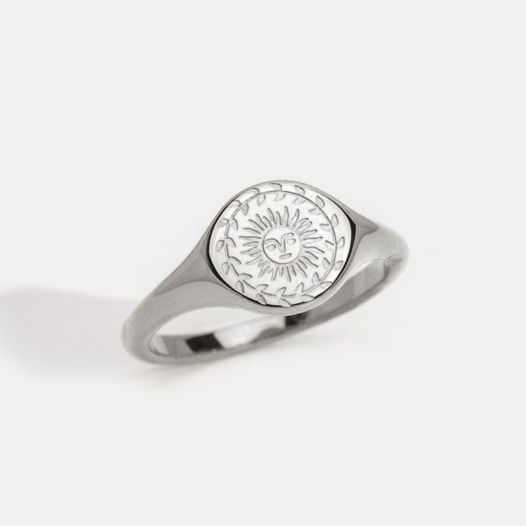 Anillo de oro para el solsticio de verano